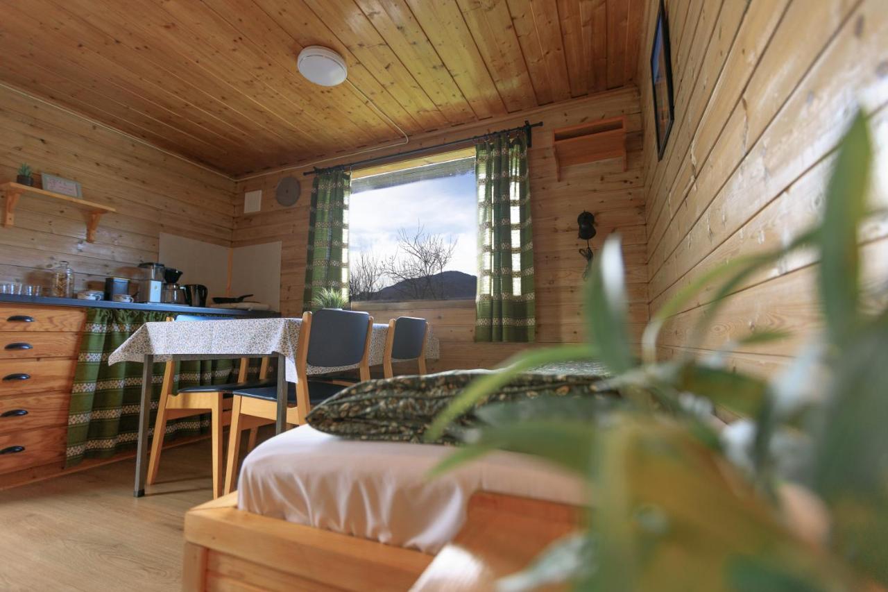 Hotel Nokling & Camping Hjelmeland Exterior foto